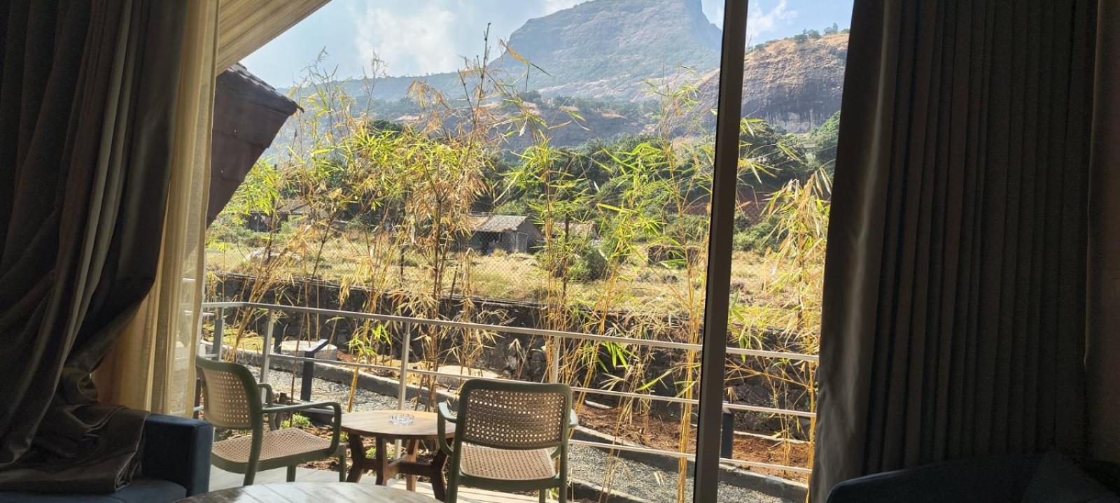 Saj By The Lake, マルセージュ・ガート エクステリア 写真